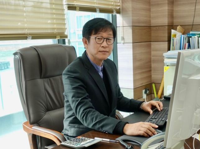 (주)코마스텍 대표이사